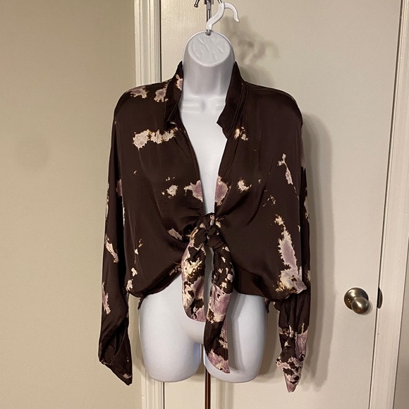 Young, Fabulous & Broke Magda Top - Picture 3 of 9